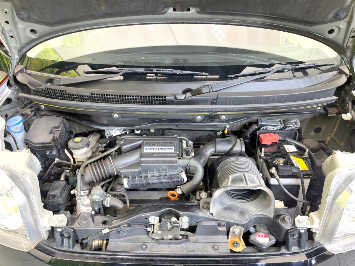 2019 Honda N-BOX Slash DBA-JF1 (UW-6a1a54cf53a96)[4]