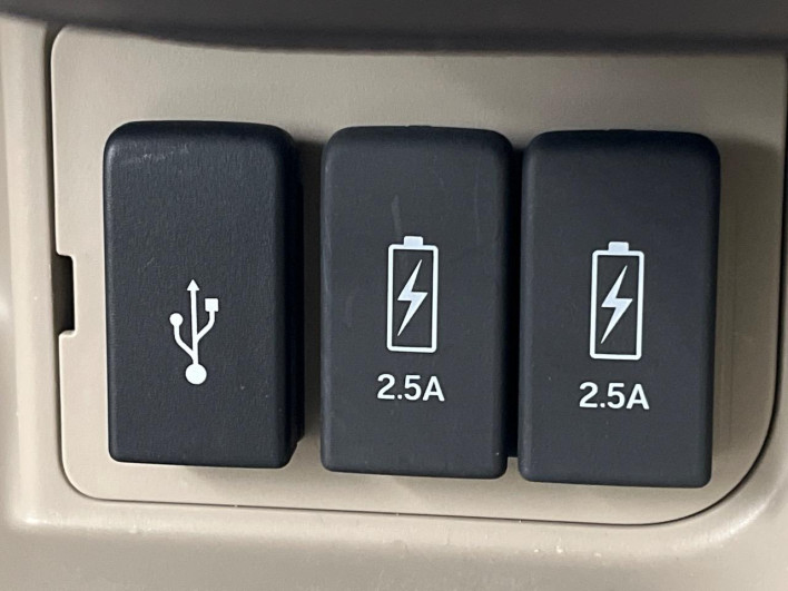 2019 Honda N-BOX DBA-JF3 (UW-6a1a54d5f12f7)[28]