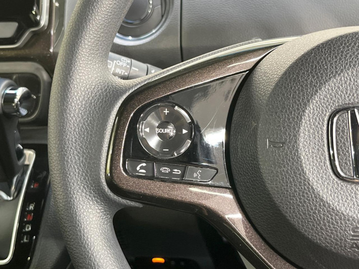 2019 Honda N-BOX CUSTOM DBA-JF3 (UW-6a1a54d6b674f)[21]
