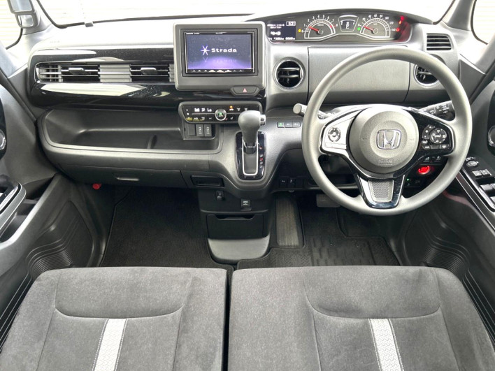 2021 Honda N-BOX CUSTOM 6BA-JF3 (UW-6a1a54dd620f8)[28]