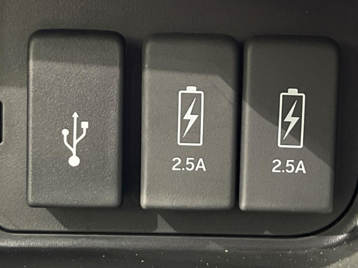 2023 Honda N-BOX CUSTOM 6BA-JF3 (UW-6a1a54dfa8780)[20]