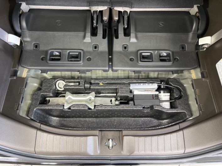 2023 Honda N-BOX 6BA-JF3 (UW-6a1a54dfc4348)[29]