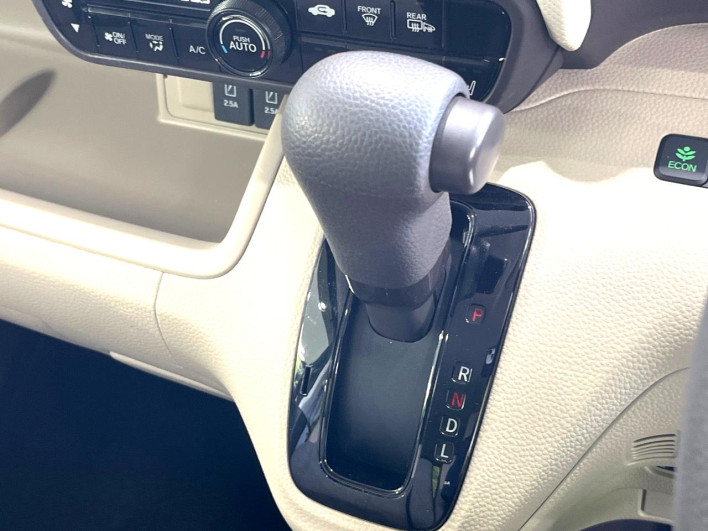 2020 Honda N-BOX 6BA-JF4 (UW-6a1a54e2b4d10)[16]