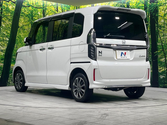 2022 Honda N-BOX CUSTOM 6BA-JF4 (UW-6a1a54e3d2401)[13]