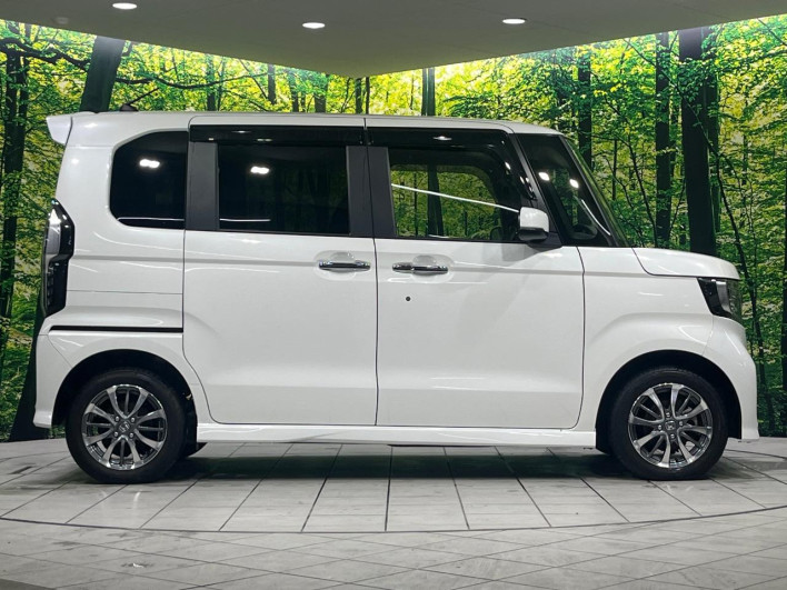 2022 Honda N-BOX CUSTOM 6BA-JF4 (UW-6a1a54e3d2401)[22]