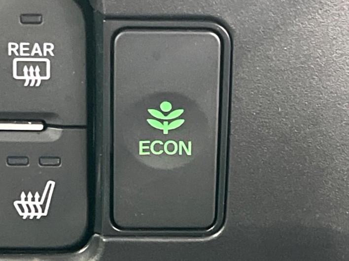 2024 Honda N-BOX CUSTOM 6BA-JF5 (UW-6a1a54e5c5510)[26]