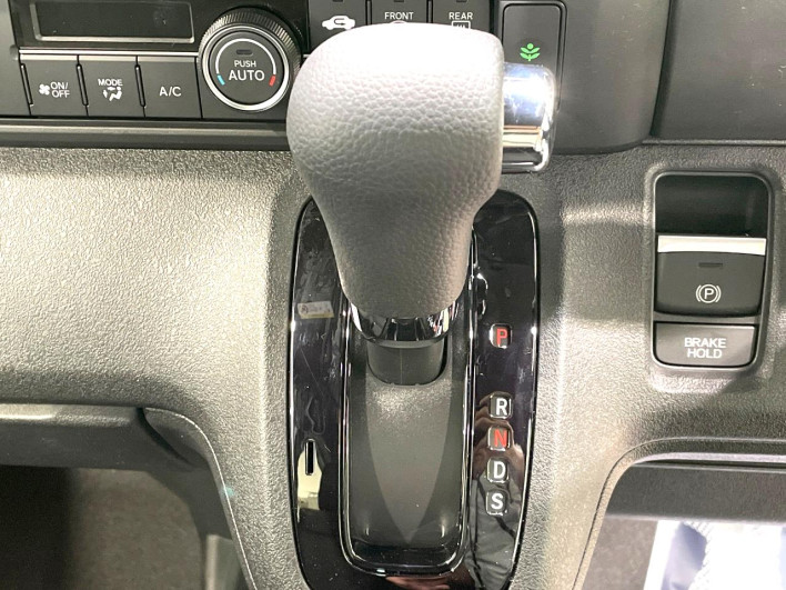 2026 Honda N-BOX CUSTOM 6BA-JF5 (UW-6a1a54eae581a)[15]