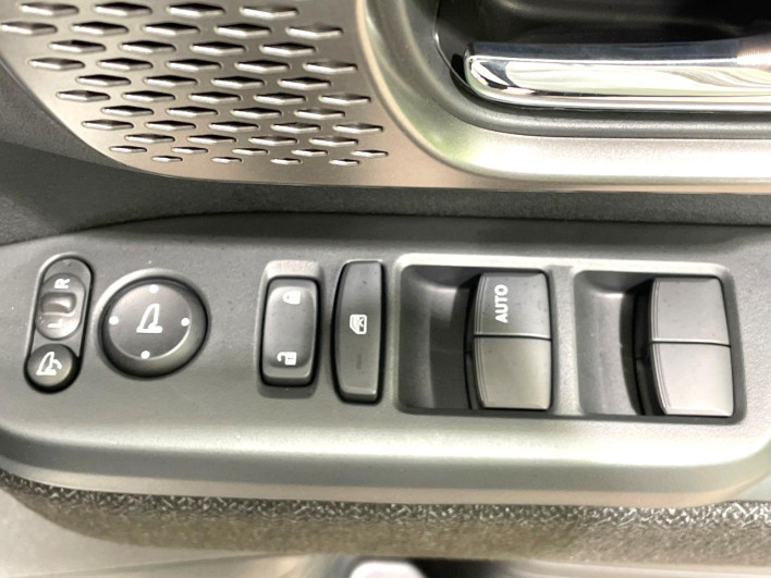 2026 Honda N-BOX CUSTOM 6BA-JF5 (UW-6a1a54eae581a)[8]