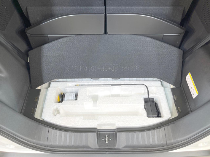 2026 Honda N-BOX CUSTOM 6BA-JF5 (UW-6a1a54eb6d607)[24]