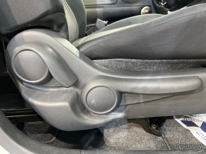 2018 Nissan March DBA-K13 (UW-6a1a54fca33fa)[29]