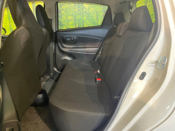 2015 Toyota Vitz DBA-KSP130 (UW-6a1a5507e42a2)[15]