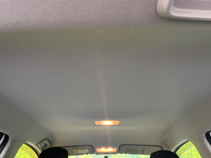 2015 Toyota Vitz DBA-KSP130 (UW-6a1a5507e42a2)[23]