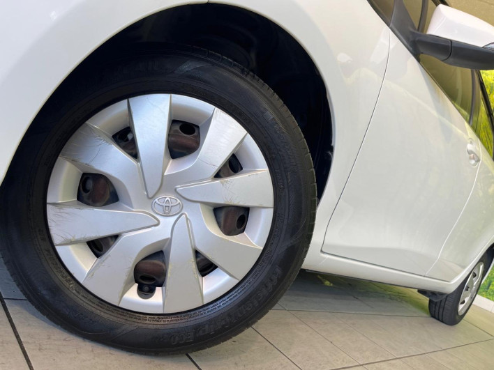 2015 Toyota Vitz DBA-KSP130 (UW-6a1a5507e42a2)[6]
