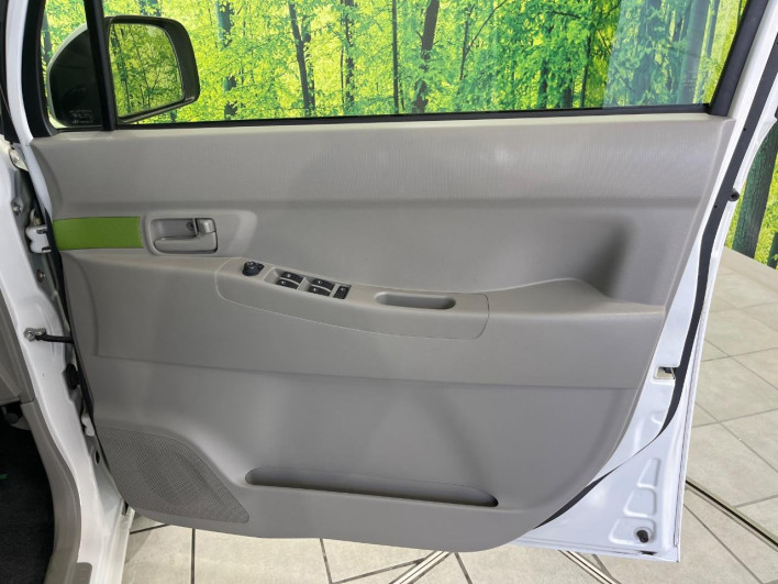 2013 Daihatsu Move Conte DBA-L575S (UW-6a1a550dd08af)[24]