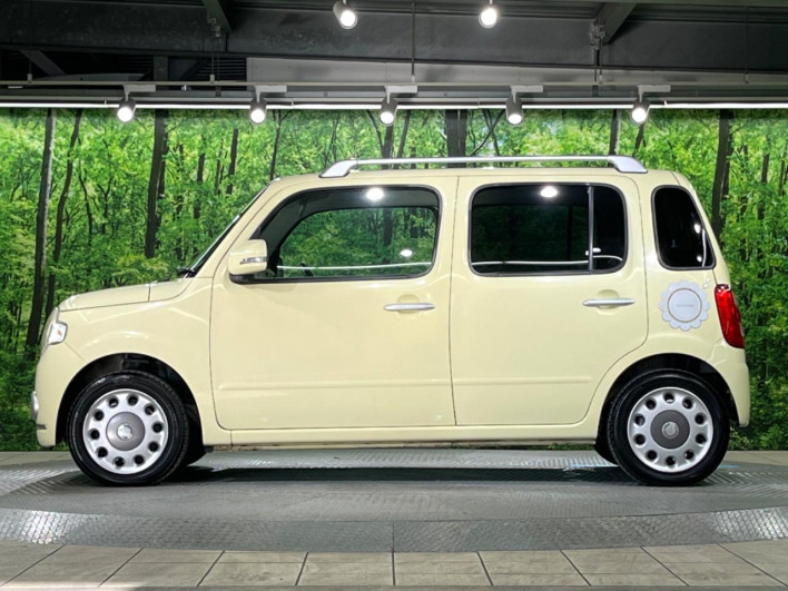 2011 Daihatsu Mira Cocoa DBA-L675S (UW-6a1a550f438b6)[5]