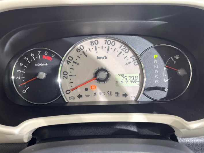 2011 Daihatsu Mira Cocoa DBA-L675S (UW-6a1a550f438b6)[20]