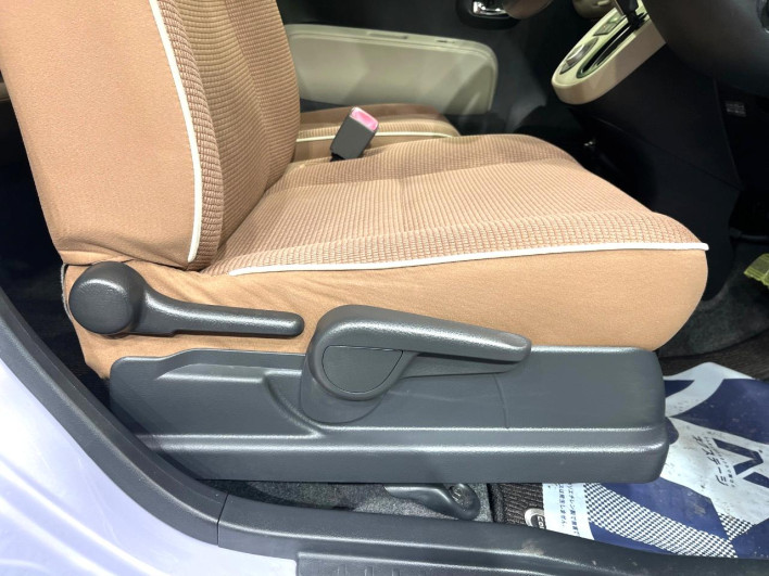 2015 Daihatsu Mira Cocoa DBA-L675S (UW-6a1a55108557c)[29]