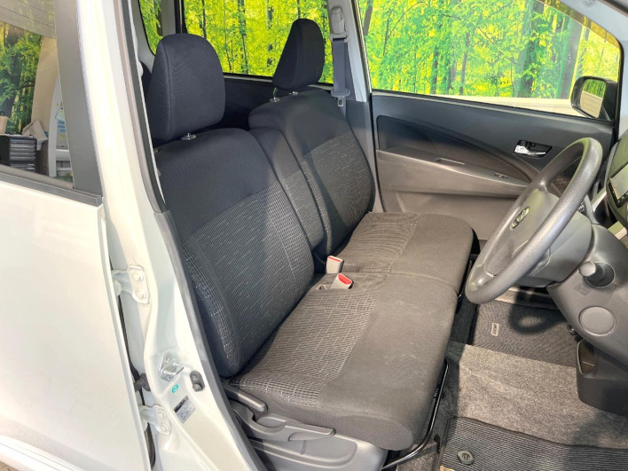 2014 Daihatsu Move DBA-LA100S (UW-6a1a551345be3)[23]