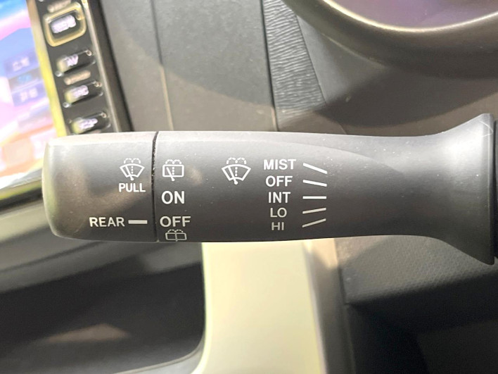 2014 Daihatsu Move DBA-LA100S (UW-6a1a551345be3)[27]