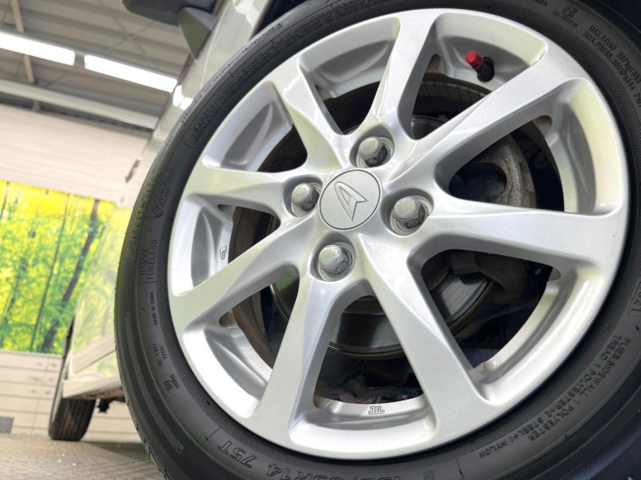 2014 Daihatsu Move DBA-LA100S (UW-6a1a551345be3)[15]