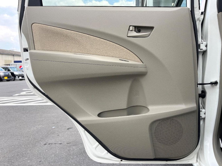 2013 Daihatsu Move DBA-LA100S (UW-6a1a5513495ee)[28]