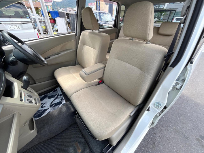 2013 Daihatsu Move DBA-LA100S (UW-6a1a5513495ee)[26]