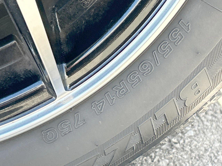 2014 Daihatsu Move DBA-LA100S (UW-6a1a5513b8cbe)[8]