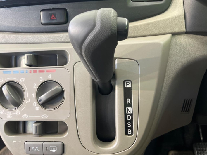 2013 Daihatsu Mirai Ease DBA-LA300S (UW-6a1a551a6bd1f)[22]