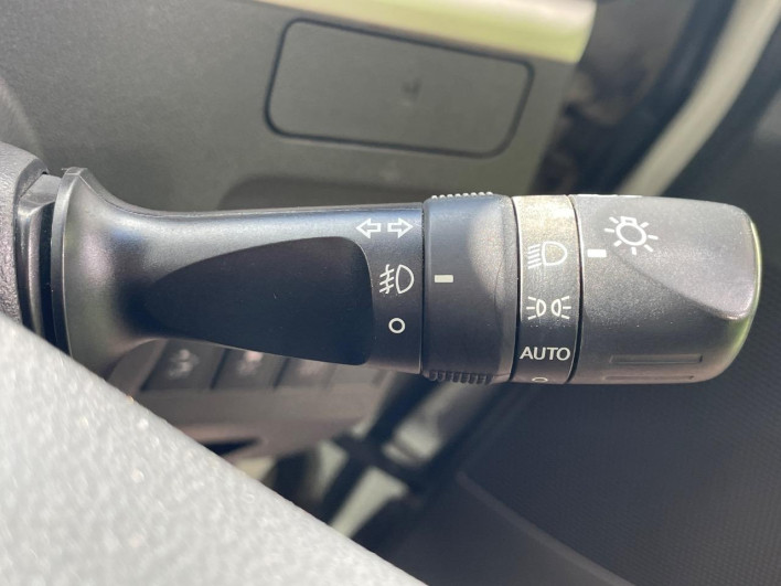 2016 Daihatsu Tanto DBA-LA600S (UW-6a1a552334aa5)[17]