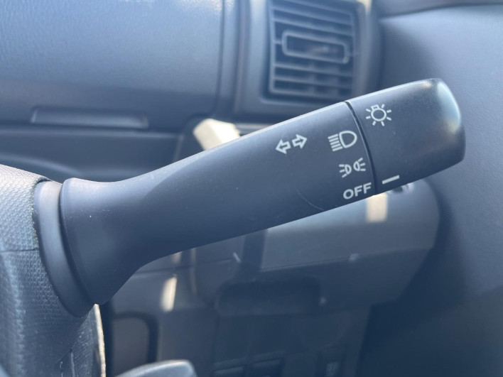 2016 Daihatsu Wake DBA-LA700S (UW-6a1a552e184e2)[13]