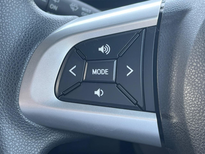 2016 Daihatsu Wake DBA-LA700S (UW-6a1a552e184e2)[14]
