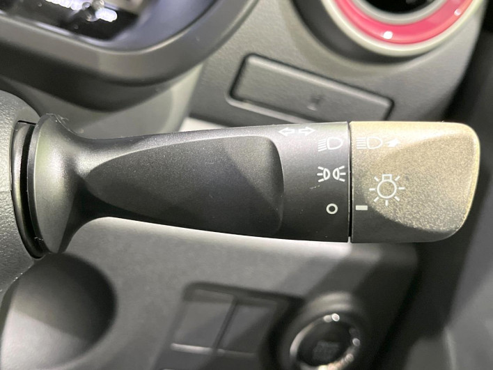 2017 Toyota Passo DBA-M700A (UW-6a1a553bf27e0)[19]