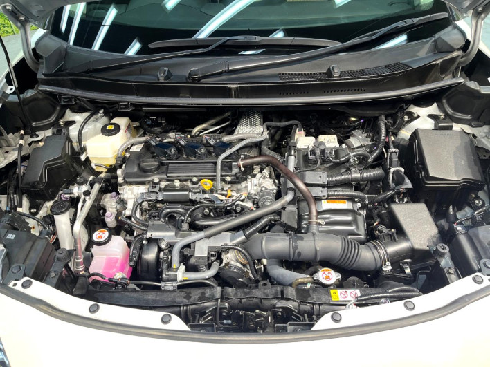 2022 Toyota Yaris Cross 6AA-MXPJ10 (UW-6a1a5590bf0ee)[4]