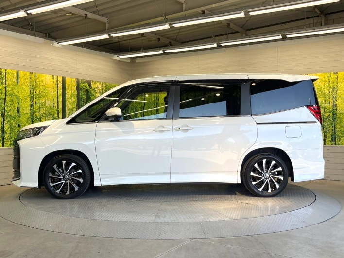 2023 Toyota Noah 6BA-MZRA90W (UW-6a1a55a6e1268)[8]