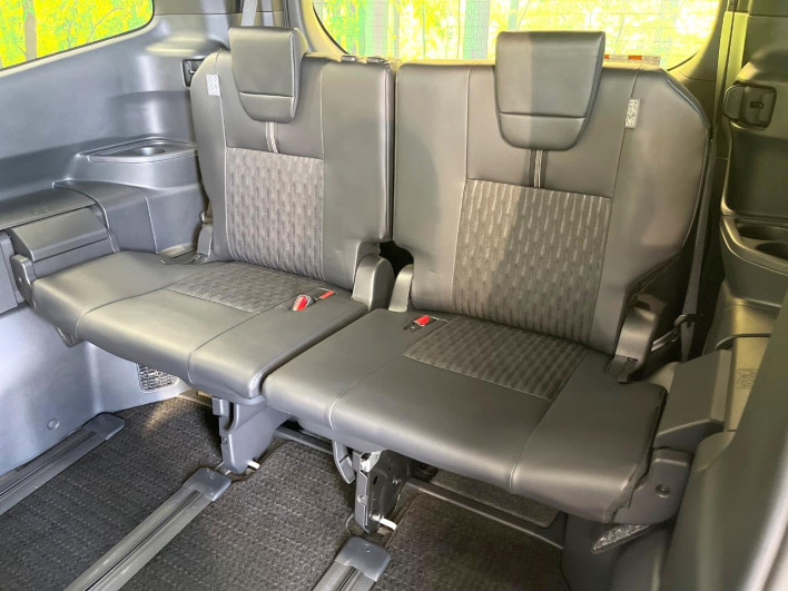 2023 Toyota Noah 6BA-MZRA90W (UW-6a1a55a6e1268)[11]