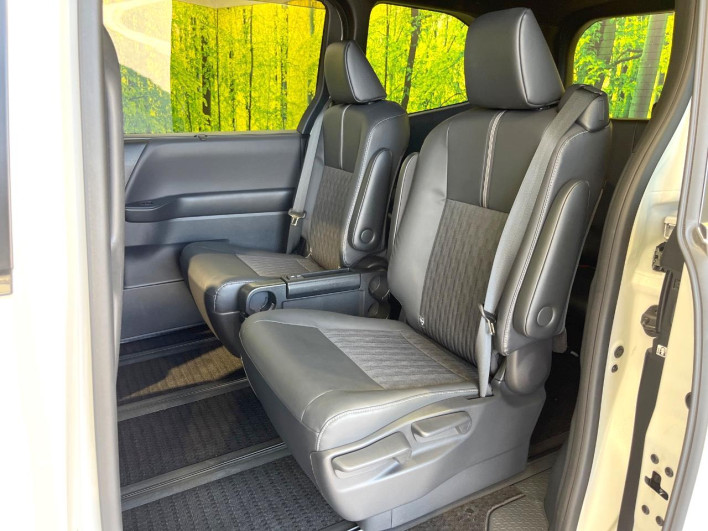 2023 Toyota Noah 6BA-MZRA90W (UW-6a1a55a6e1268)[10]