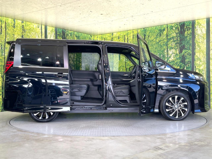 2023 Toyota Noah 6BA-MZRA90W (UW-6a1a55a6f2c20)[17]