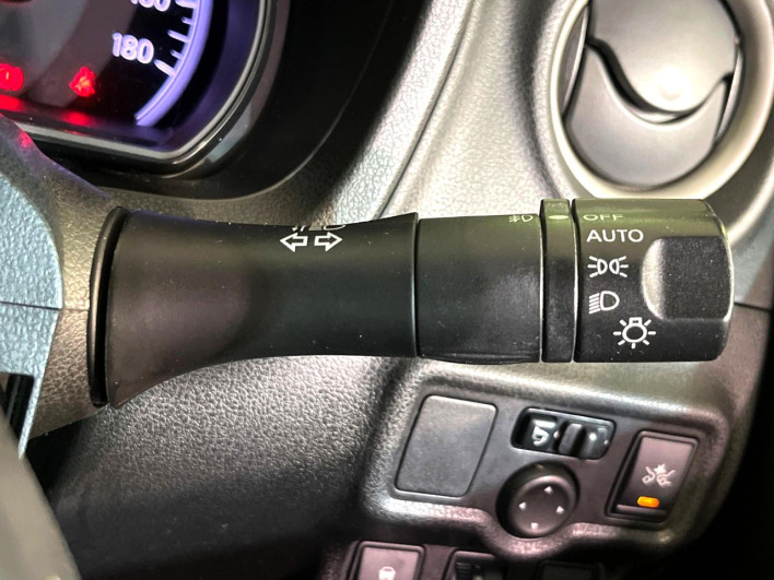 2016 Nissan Note DBA-NE12 (UW-6a1a55b04776e)[23]