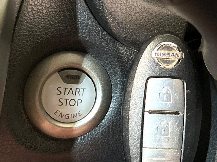 2016 Nissan Note DBA-NE12 (UW-6a1a55b04776e)[13]