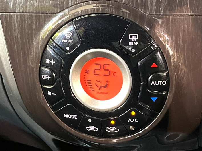 2016 Nissan Note DBA-NE12 (UW-6a1a55b04776e)[15]