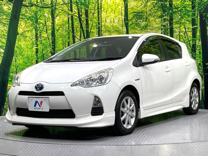 2013 Toyota Aqua DAA-NHP10 (UW-6a1a55b18b1ca)[4]