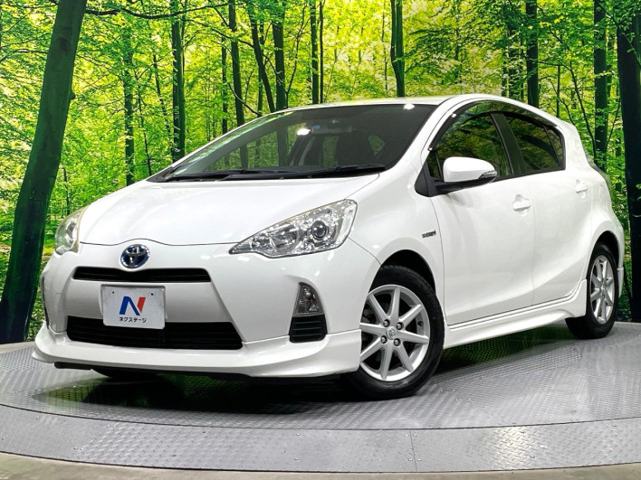 2013 Toyota Aqua DAA-NHP10 (UW-6a1a55b18b1ca)[0]