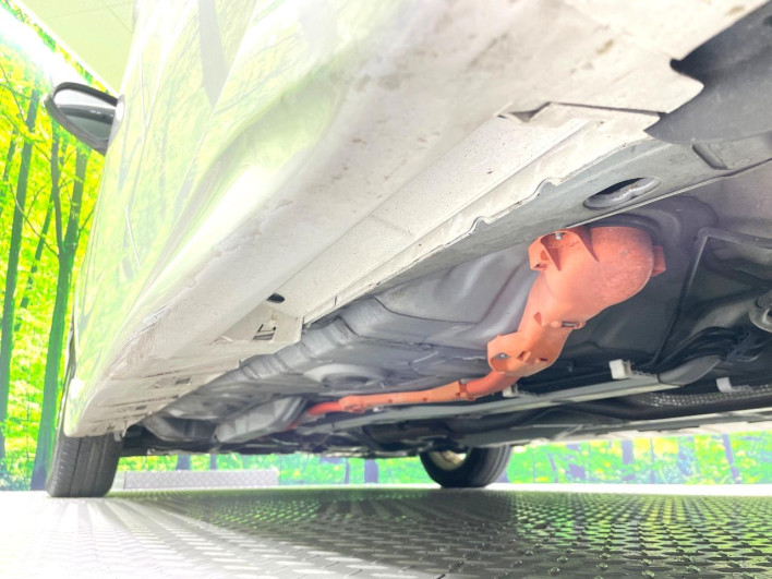 2013 Toyota Aqua DAA-NHP10 (UW-6a1a55b18b1ca)[11]