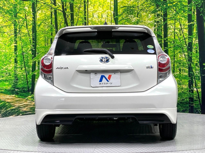 2013 Toyota Aqua DAA-NHP10 (UW-6a1a55b18b1ca)[8]