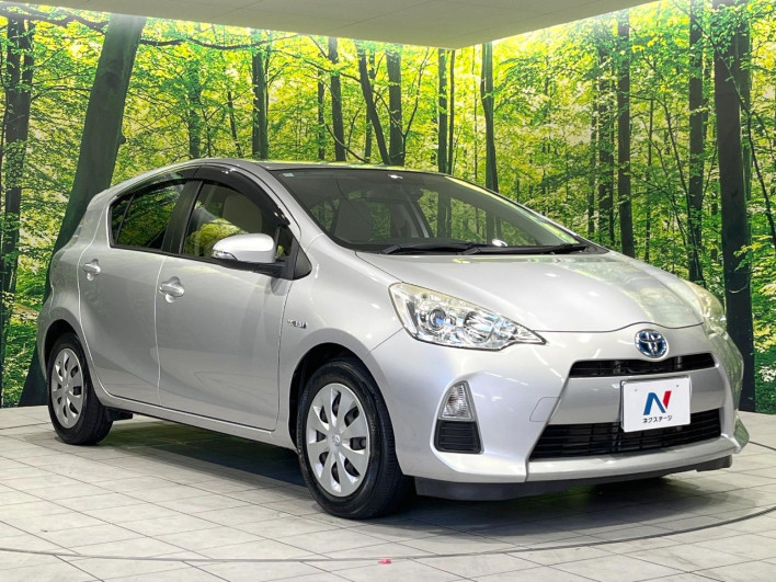 2014 Toyota Aqua DAA-NHP10 (UW-6a1a55b2af333)[6]