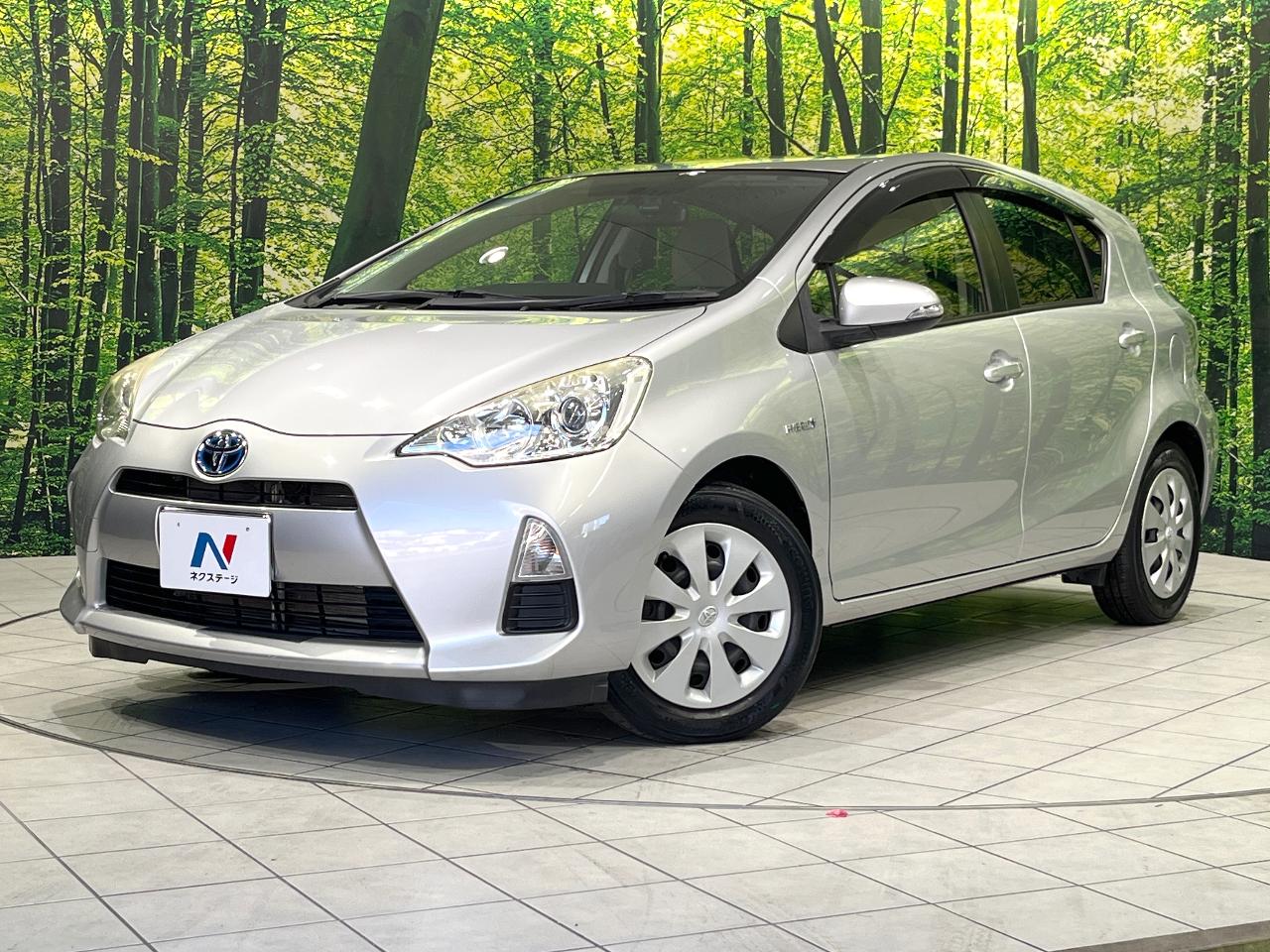 2014 Toyota Aqua DAA-NHP10