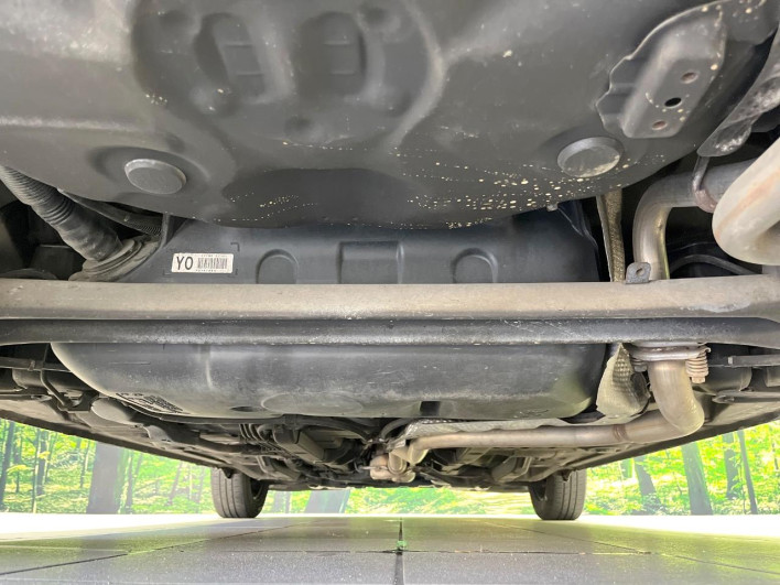 2014 Toyota Aqua DAA-NHP10 (UW-6a1a55b2af333)[15]