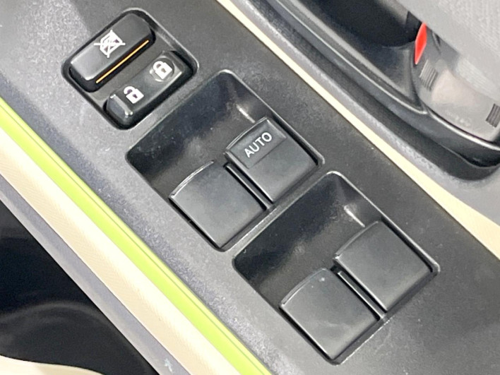 2014 Toyota Aqua DAA-NHP10 (UW-6a1a55b2af333)[20]