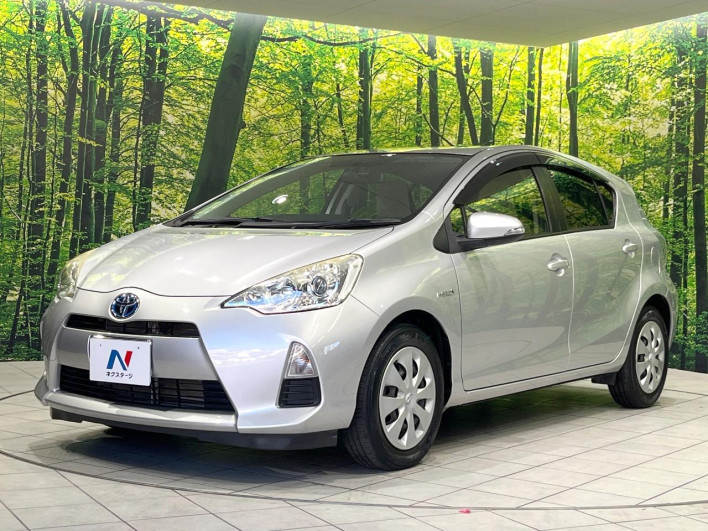 2014 Toyota Aqua DAA-NHP10 (UW-6a1a55b2af333)[4]