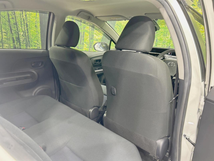 2019 Toyota Aqua DAA-NHP10 (UW-6a1a55b4dab61)[25]